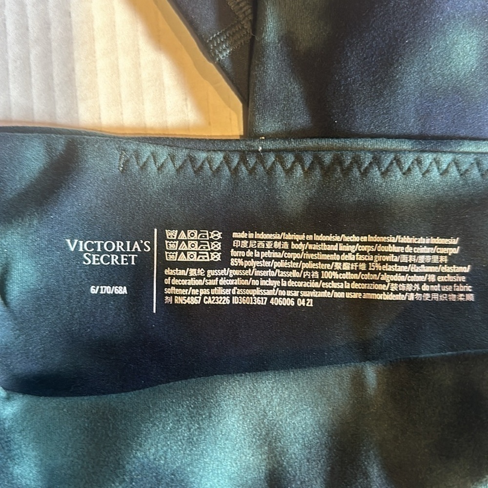Victorias Secret green navy look of tye dye leggings w side pockets super soft - Picture 8 of 8